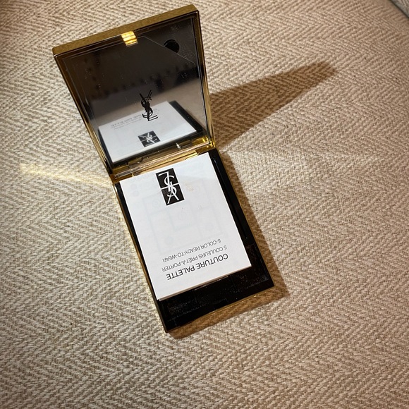 Yves Saint Laurent Couture Palette Black Addiction - Picture 7 of 8